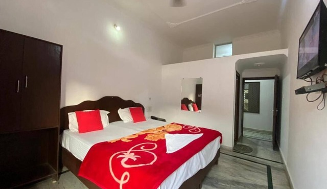 Karma Hostel in Rajnagar