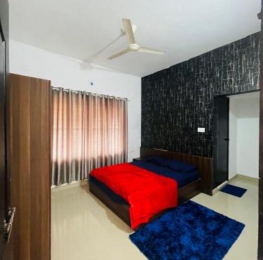 KATARA HILLS FAMILY home stay
