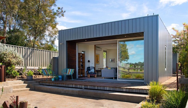 Kirkwood - Pet Friendly - Mid Century - Walking distance to Clunes! in Clunes