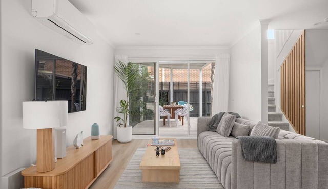 Lilly Belle Coastal Retreat in Aspendale in Aspendale