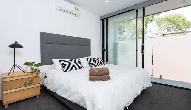 Lola Three Levels of Style with Rooftop Terrace in Melbourne