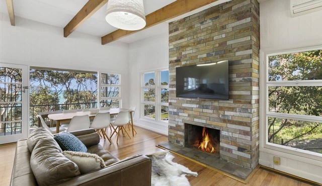 Lorne Beachfront Retreat in Lorne