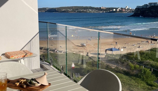 Luxe Beachfront Living at Freshwater - Relax & revive in style in Freshwater