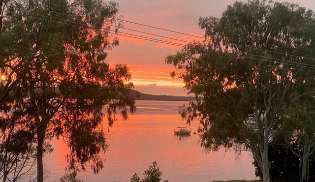 luxurious 2 bedroom unit on Maroochydore River in Maroochydore
