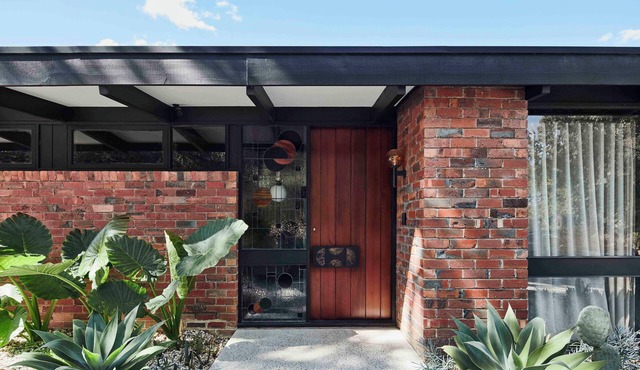 Luxurious Mid-Century Modern Home, Yarra Valley in Healesville