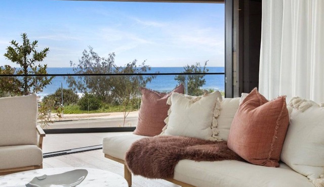 Luxury beachfront 3 bedroom apartment @ Coolum First Bay in Coolum Beach