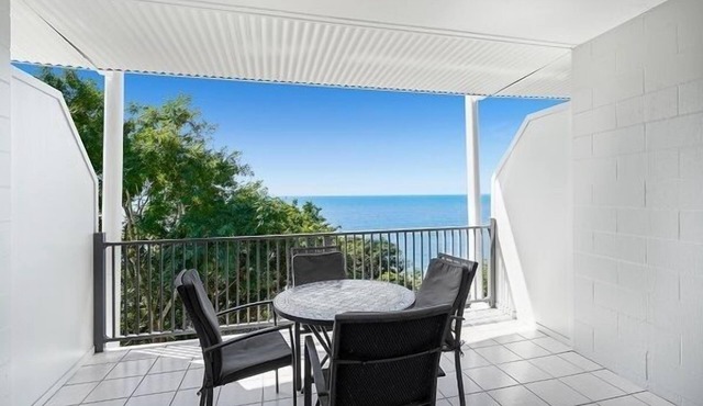 Luxury Escape in Trinity Beach! in Cairns