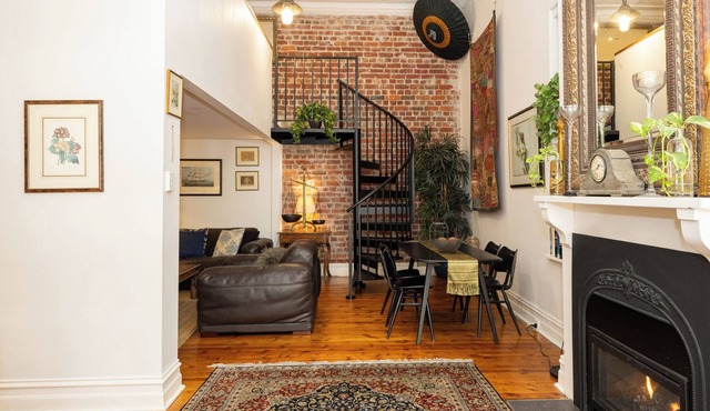 Luxury mansion loft by the beach in St kilda west