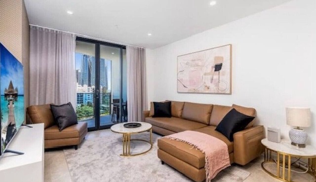 Lv 8 - 2 Bedroom 2 Bathroom Apartment in Broadbeach