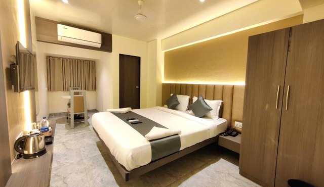 Manoram Hospitality in Navi Mumbai