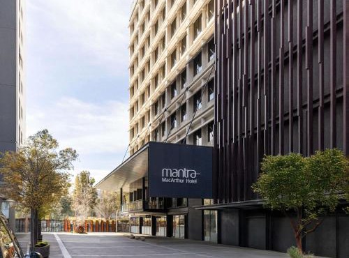 Mantra MacArthur Hotel in Canberra