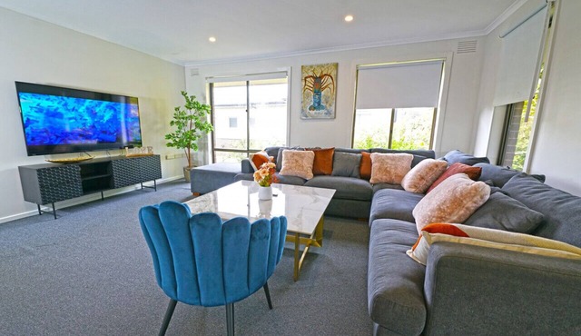 Maroondah 3BR Brick House Free Wi-Fi Parking in Ringwood