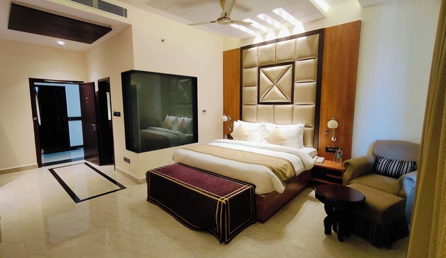 Mayur Hotel & Resort in Sitapur