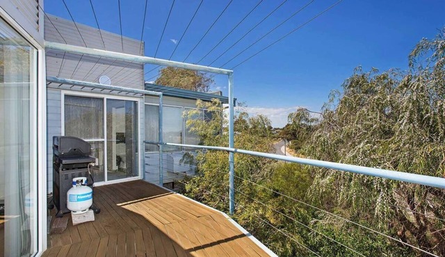 McCallum House - ocean views from every room in Binningup