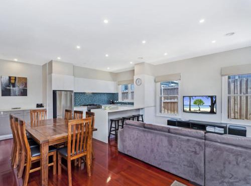 Merri Place in Warrnambool