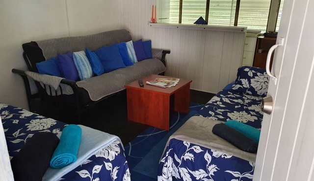 Meyenburg Unit 4, 1 Double Beds, 1 Single 3 pax in Mount Morgan