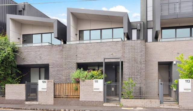 MHYL #Cosy Townhouse in Richmond + 1 parking in Richmond