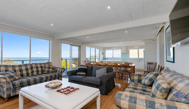 Mirimar - Superb Ocean Views in Skenes Creek