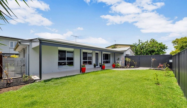 Modern 3 Bedroom Entire Home in Nudgee