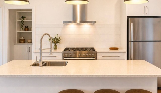 Modern Escape near Parks & Cafes in Sunbury