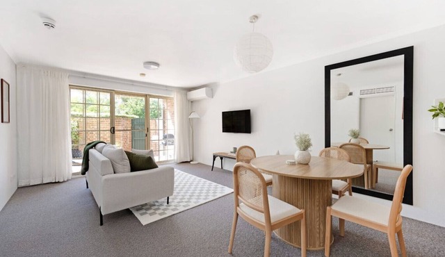 Modern Neutral Haven with Premium Amenities in Griffith