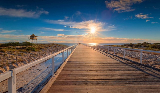 Modern Semaphore Vibe - Close to the Coast in Semaphore