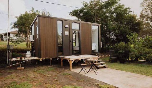 Monto Magic by Tiny Away in Monto