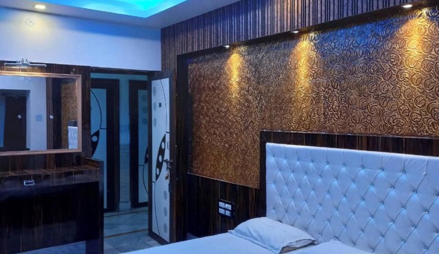 Munger Hotel nr. Bazar Palace Raj