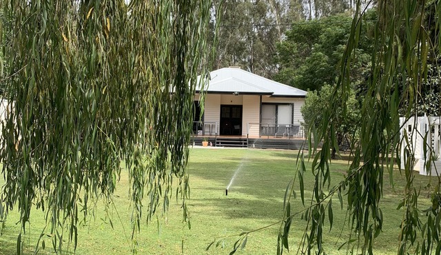 Murray River View Retreat - a quiet oasis away in Picnic Point