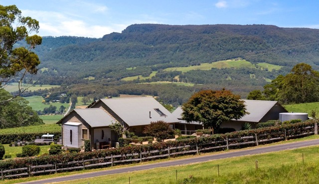 Newhaven - Kangaroo Valley in Upper Kangaroo River
