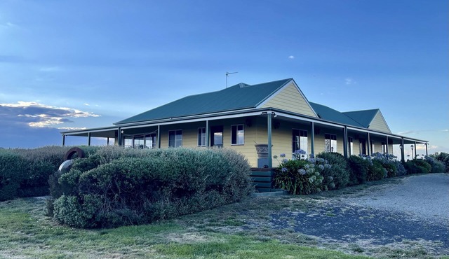 Nirvana House Farm Stay in Woolamai with incredible 360 degree views in Woolamai