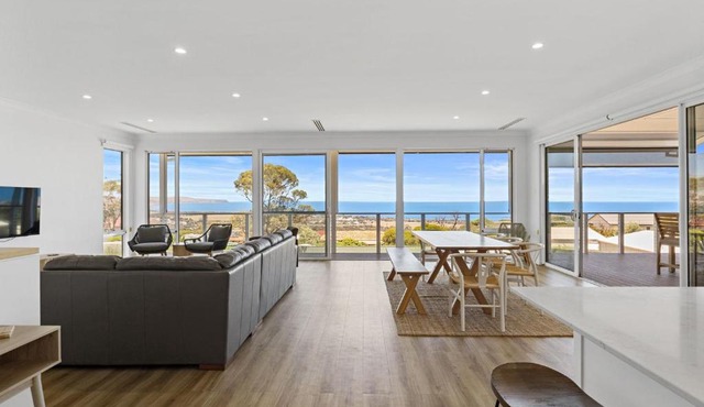 Norman Views - 20 Panorama Crescent in Normanville