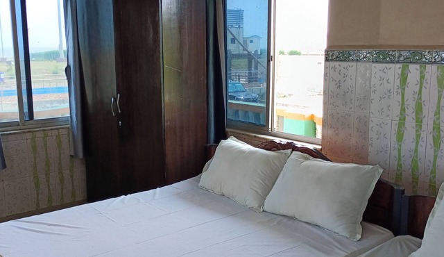 Ocean View Beach Inn in Kanthi