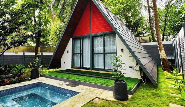 Oh - Bali Villa by Travent Mug in Ramanagara