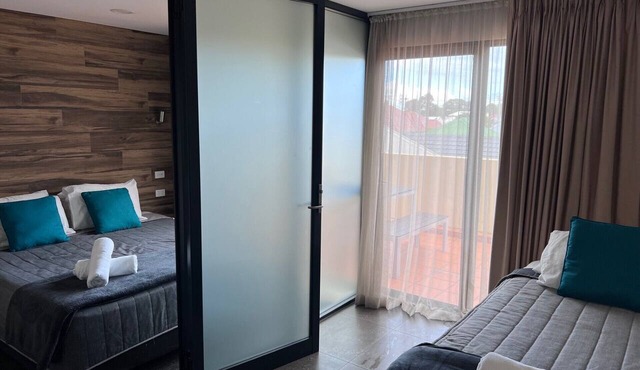 One Bedroom Deluxe Spa Apartment in Hamilton