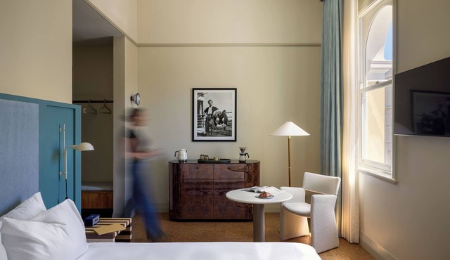 Owston Hotel in Fremantle