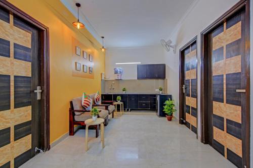 OYO Townhouse Saket Residency 1 Delhi