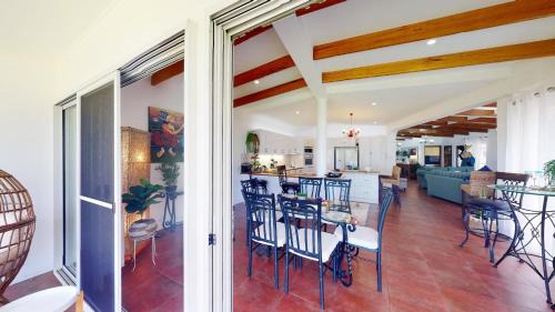Palazzo on the Beach - Beachmere in Beachmere