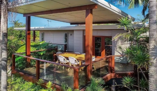 Paws n Relax - Pet friendly, walk to off leash beach and cafes in Port Macquarie
