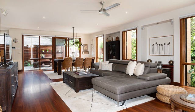 Pet Friendly - Bayside Oasis in Highett in Highett