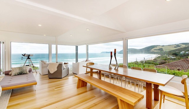 Pet Friendly - Yumba - Beach Views on the Great Ocean Road in Eastern View