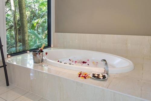 Pethers Rainforest Retreat in Tamborine Mountain