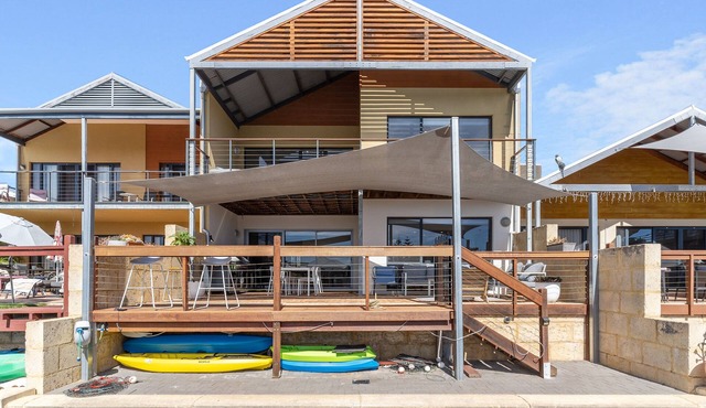 Piccolo Waters - Two story coastal home , Located on the scenic Mandurah canals in Halls Head
