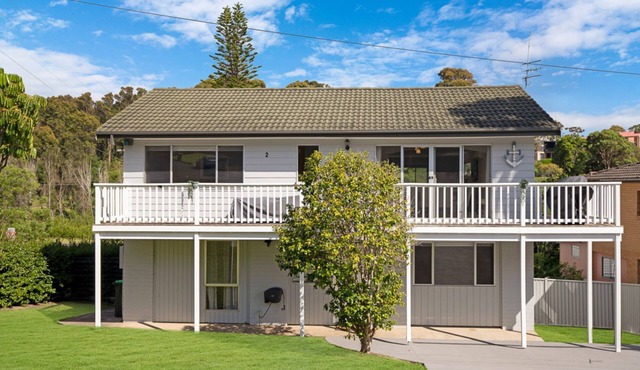 Pool Table, Pets & Steps to Beach, Sea-Scape in Malua Bay