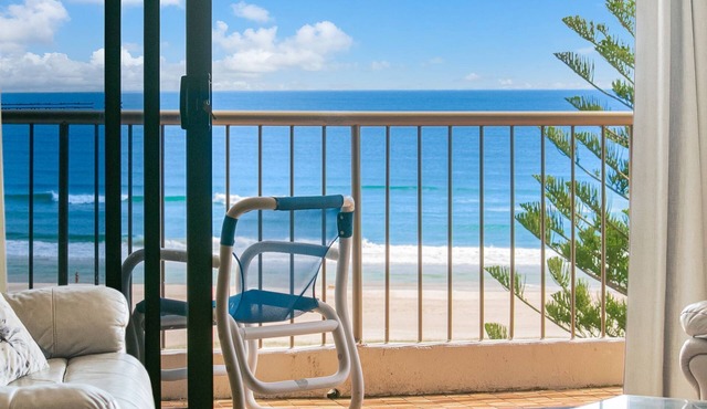 Porta Pacifique 23 - Beachfront Bilinga - Min. 3 Night Stays in Bilinga