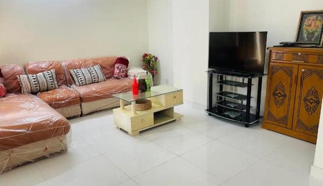 Premium RUAP apartment, near Metro, South face