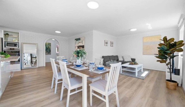 Prime Riverside 3-BR/Mall, Park, All Transit &UQ in Brisbane