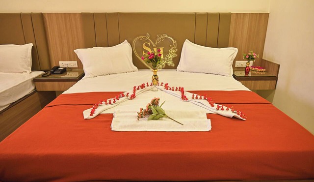 Pritam Park Hotel in Jalgaon