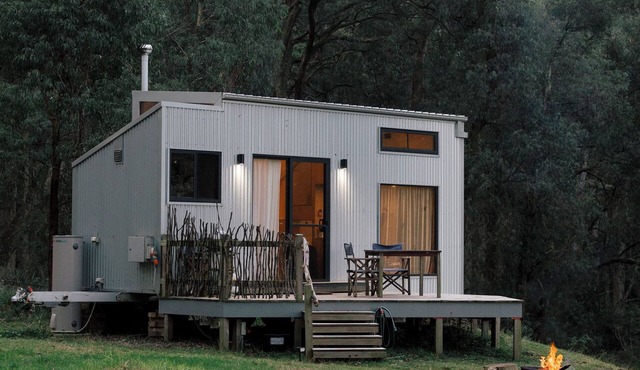 Private bespoke tiny house on rosemary farm & distillery, close to Wilson's Prom in Woorarra East