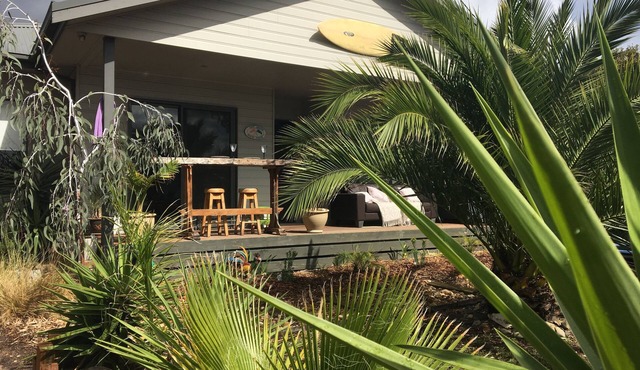 Private , tranquil cosy retreat with massage chair-l in Melbourne